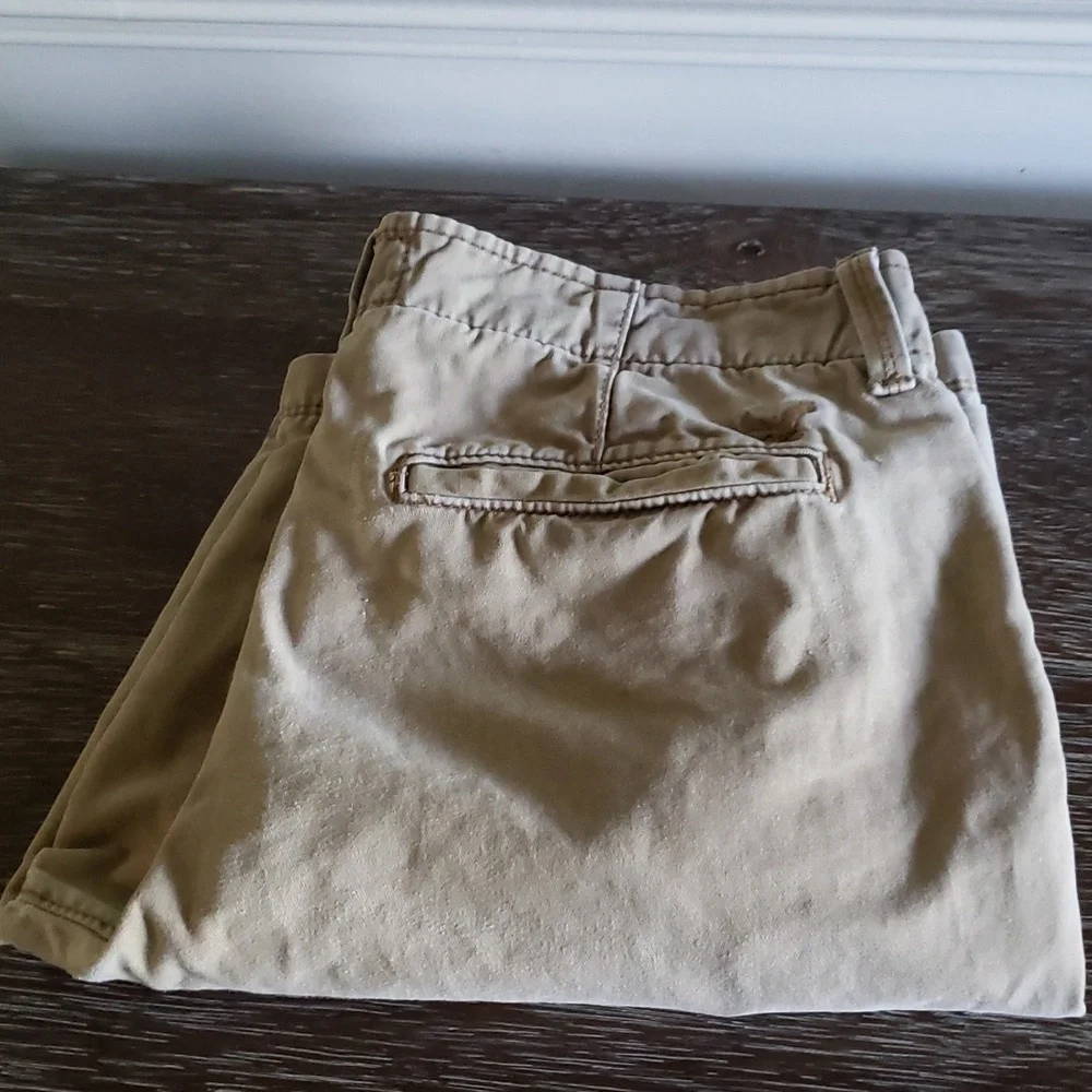 American Eagle Outfitters Khaki Shorts - Picture 9 of 10